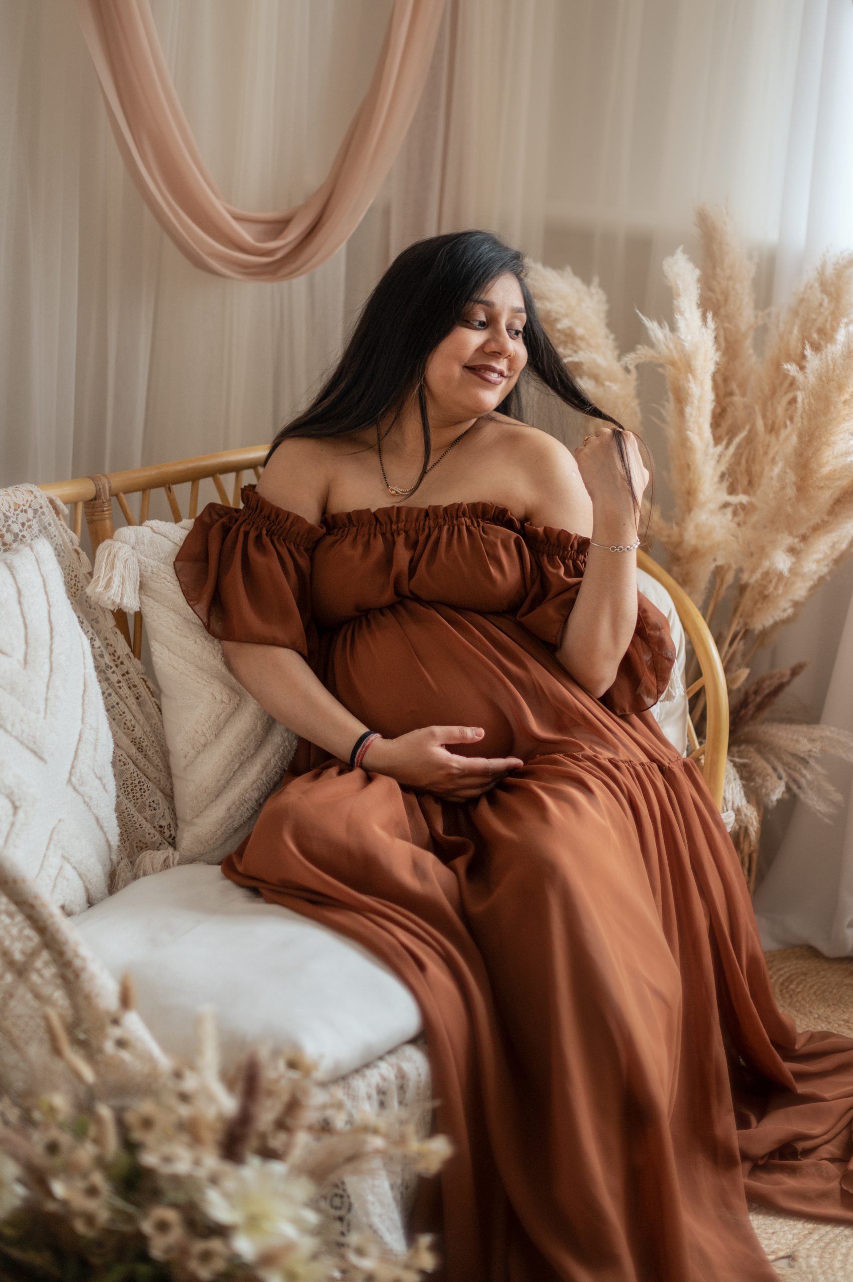 maternity session in studio