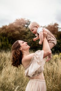 Rugby family photographer – outdoor family session