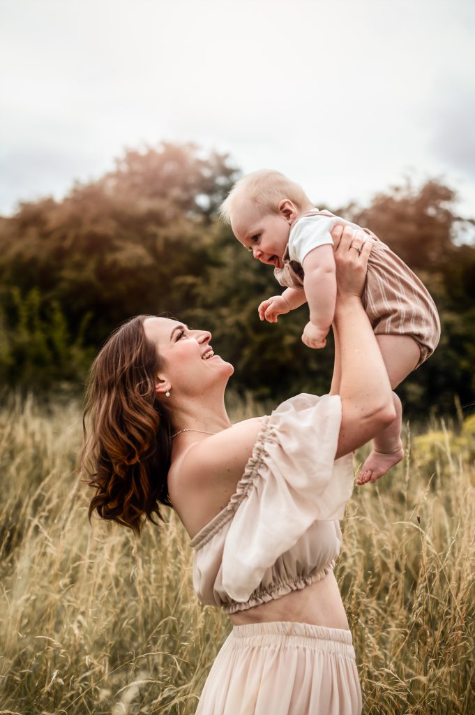 Rugby family photographer – outdoor family session