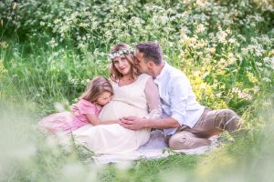 Rugby maternity and newborn photographer – golden hour outdoor session